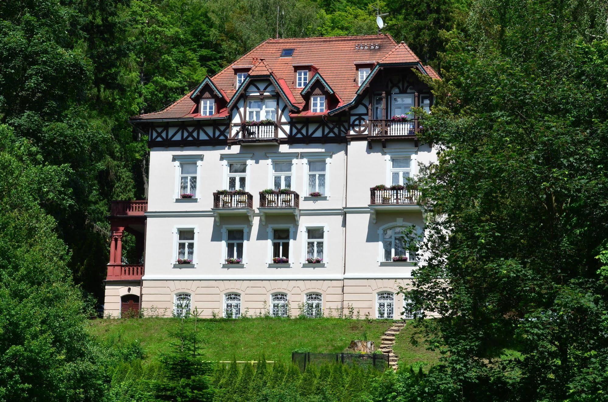 Sant Georg Garni Hotel Mariánské Lázně Екстериор снимка