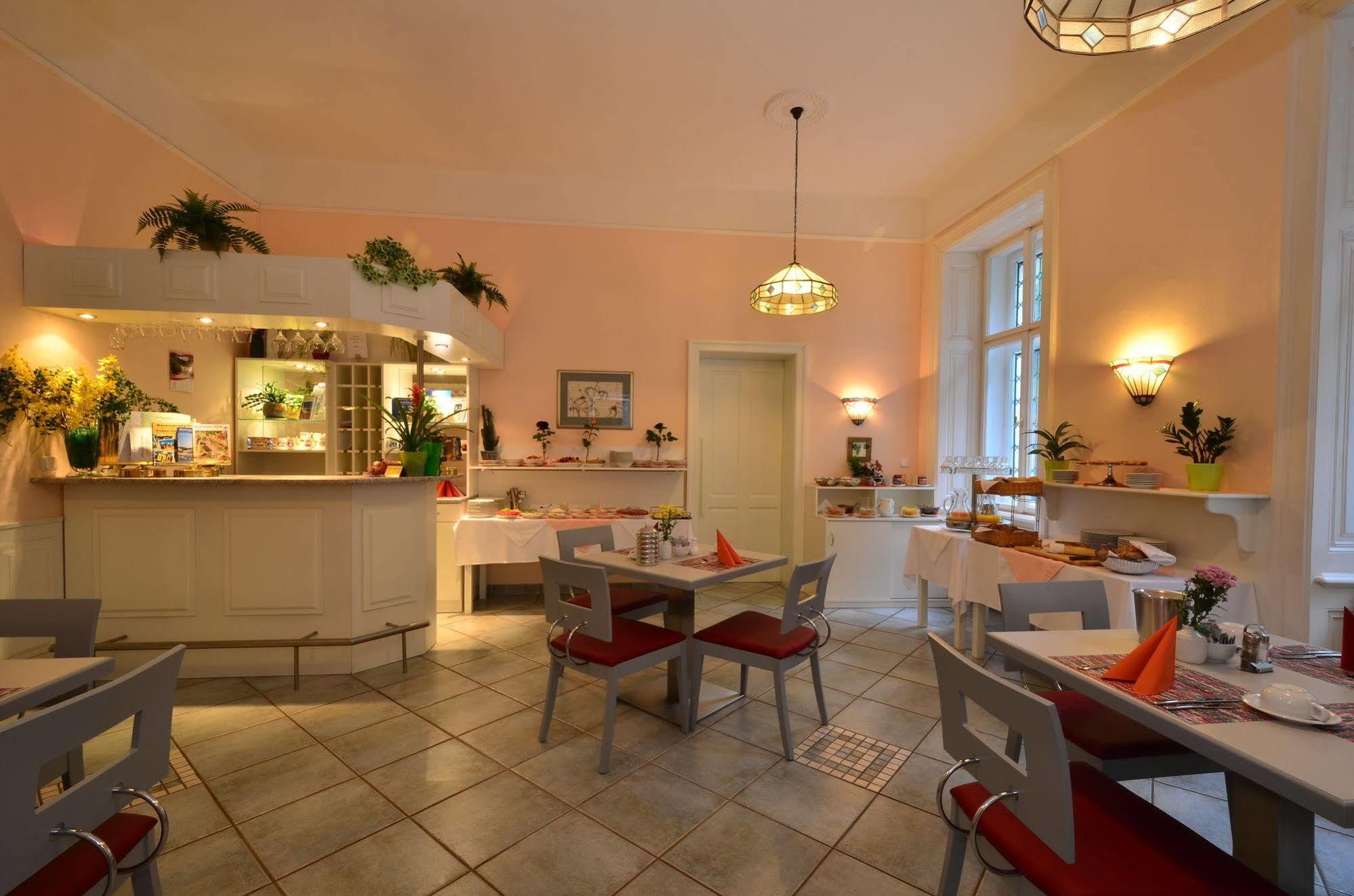 Sant Georg Garni Hotel Mariánské Lázně Екстериор снимка