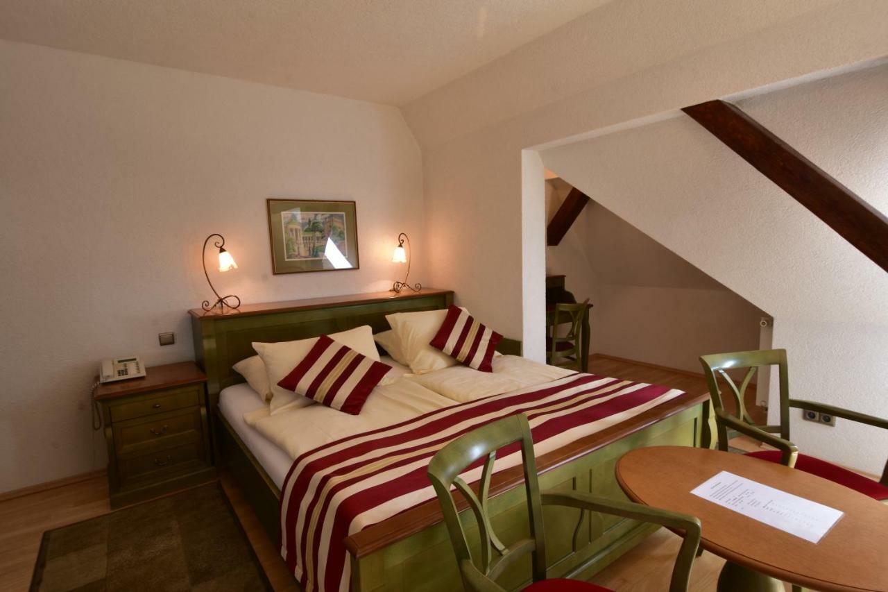 Sant Georg Garni Hotel Mariánské Lázně Екстериор снимка