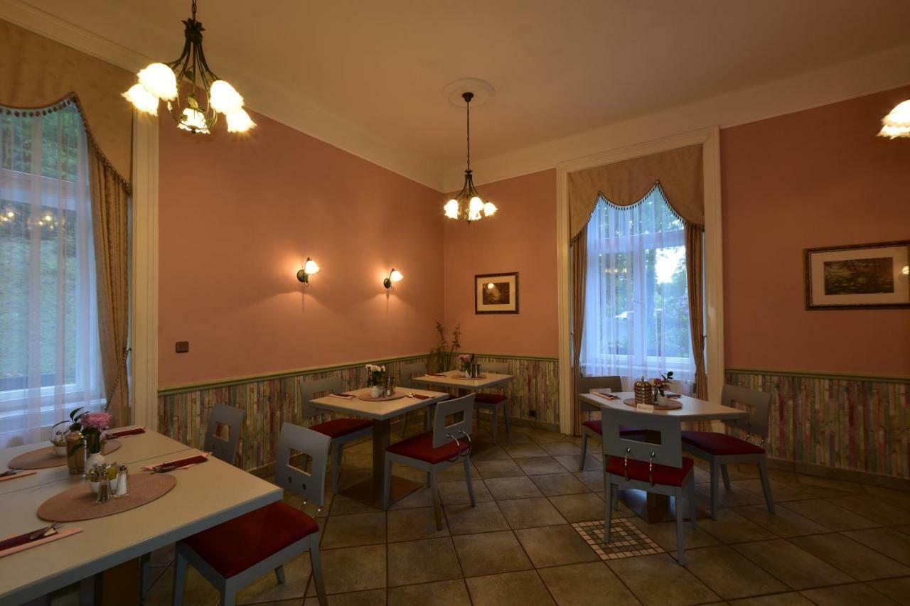 Sant Georg Garni Hotel Mariánské Lázně Екстериор снимка