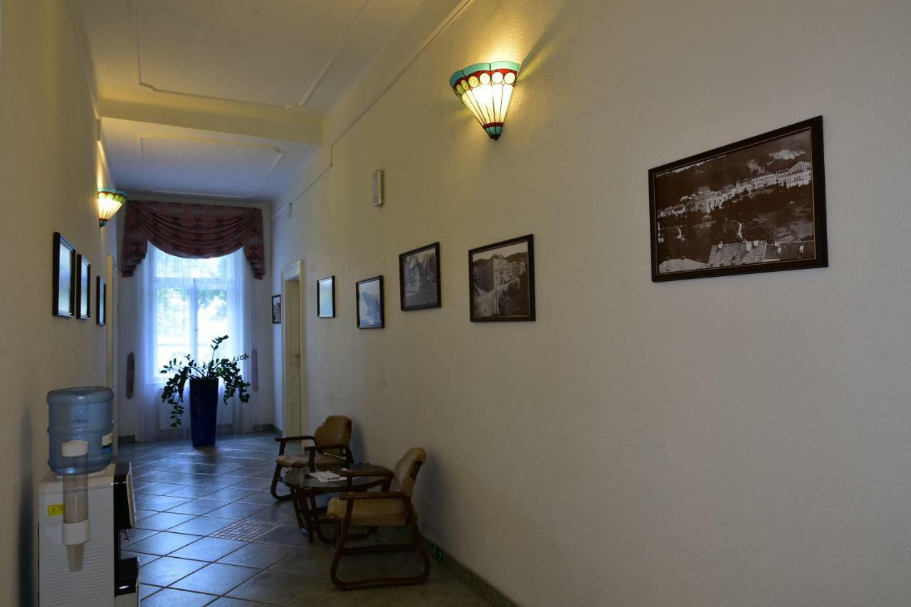 Sant Georg Garni Hotel Mariánské Lázně Екстериор снимка
